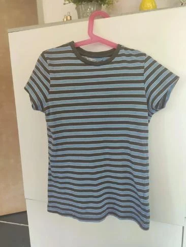 Pull & Bear tee shirt XS
